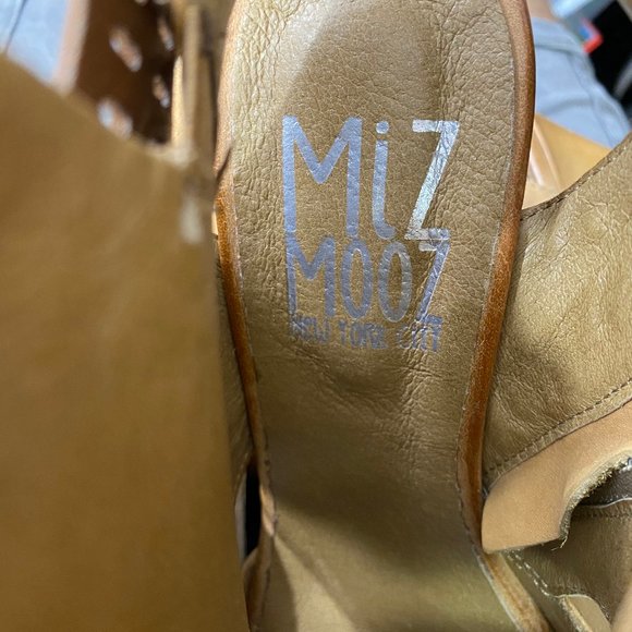 MIZ MOOZ Brianne 9 / 39 Wedge Peep Toe Zip Sandals - Picture 8 of 9